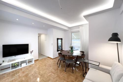 Spacious Penthouse near Downtown