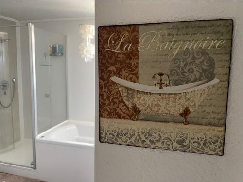 Ένα μπάνιο στο Maintal Apartment 1