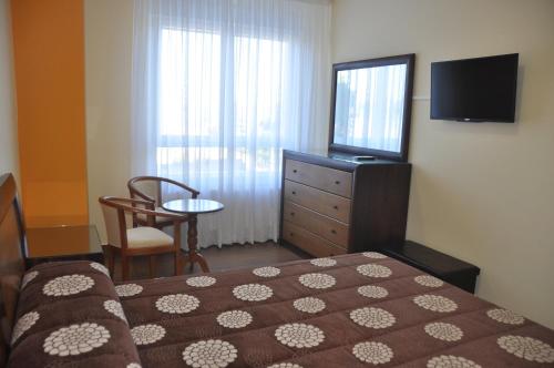 Televisyen dan/atau pusat hiburan di Hotel de Alba