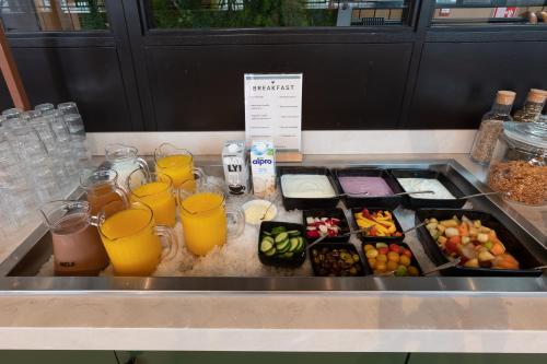 Comida en o cerca de este apartahotel