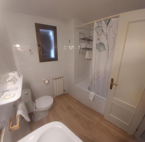 Koupelna v ubytování Hostal Rural Sositana