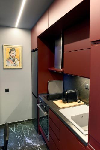 Luxury Apt B at Mitropoleos-Aristotelous Square