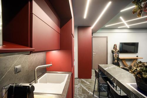 Luxury Apt B at Mitropoleos-Aristotelous Square
