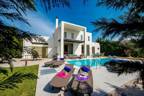 Bazén v ubytování Filerimos Oasis Villa nebo v jeho okolí
