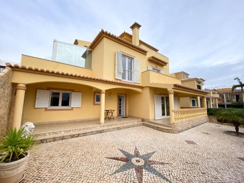 Holiday House Praia D Ana