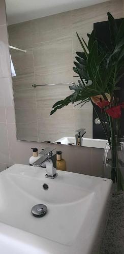 Bilik mandi di Le Palis Suite