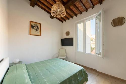 Keys of Italy - Maytreya - Albero 2 - Train station two bedroom flat 2nd floor