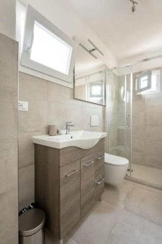 Keys of Italy - Maytreya - Albero 2 - Train station two bedroom flat 2nd floor