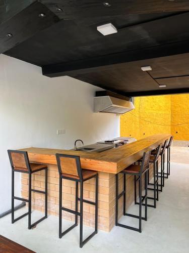 El área de trabajo o centro de convenciones de The Hideaway Weligama