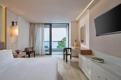 White Rocks Hotel Kefalonia — Photo of the whole room