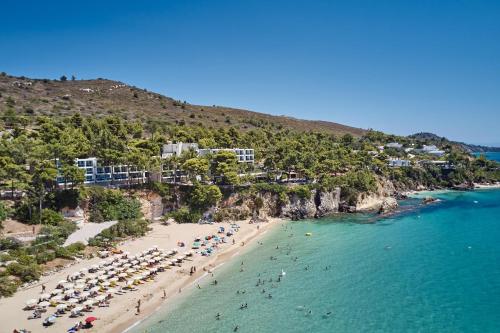 White Rocks Hotel Kefalonia — Beach