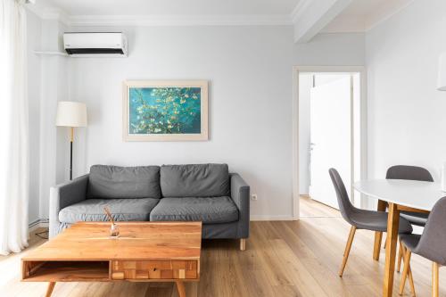 Eclair by halu! - 2-bedroom Pet friendly apt in the center