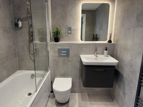 Luxury York Minster Penthouse - Free Gym & Parking photo 10