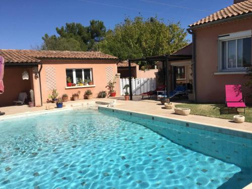 beautiful vacation home with pool located in robion with a pretty view on the luberon. 8 people.