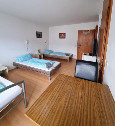Postel nebo postele na pokoji v ubytování Monteurzimmer - Karlsbad
