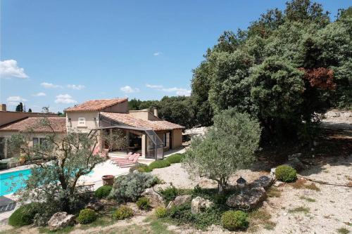LS1-422 ROUCAS II Villa de charme avec piscine chauffée proche d’Eygalières, au cœur du Parc Naturel Régional des Alpilles - 8 personnes