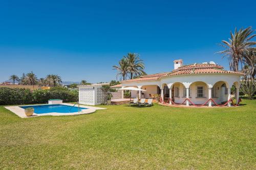 1100 - Beach Front Villa