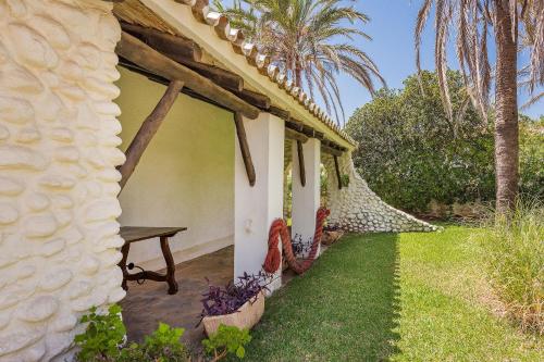 1100 - Beach Front Villa