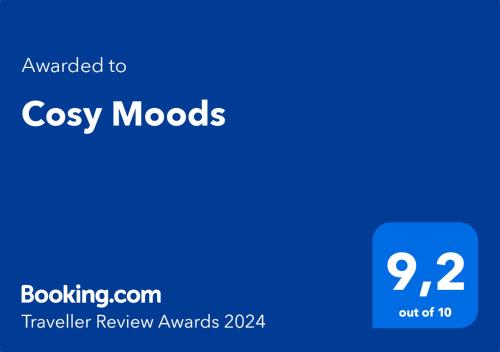 Cosy Moods في ترييستي: تم ترقية علامة زرقاء مع النص إلى مووس دافئ