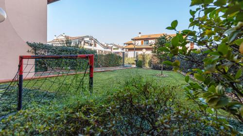 Taman di luar Italianway - Villa Donatori