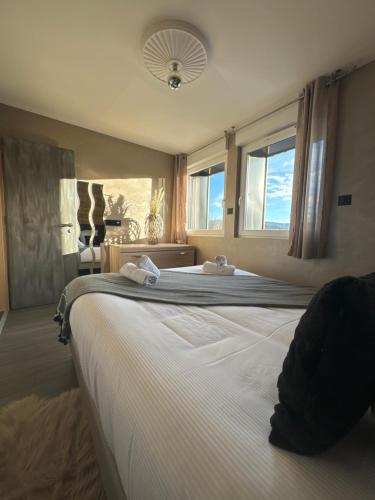 La reine appartement pour deux personnes avec magnifique vue et jacuzzi