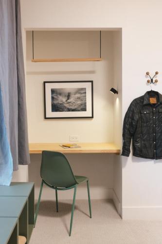 Gambar di galeri bagi The Willow Revelstoke - Top Floor Condo di Revelstoke