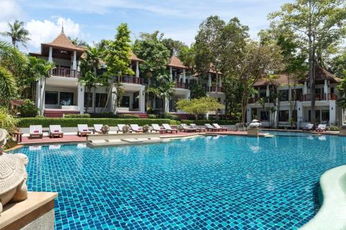 een afbeelding van een zwembad in een resort bij Avani Plus Koh Lanta Krabi Resort in Koh Lanta