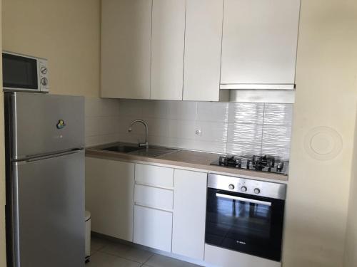 Køkken eller tekøkken på Apartment Maris - Free Parking