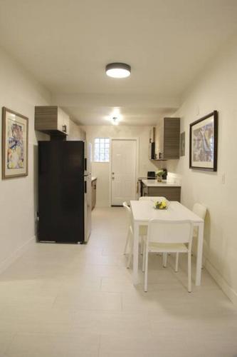 Apt 2 Miami Designer Apartment in the Upper East-Side photo 13