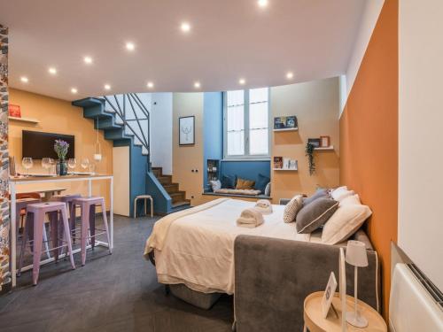 The Best Rent - Colorful loft in Trastevere area