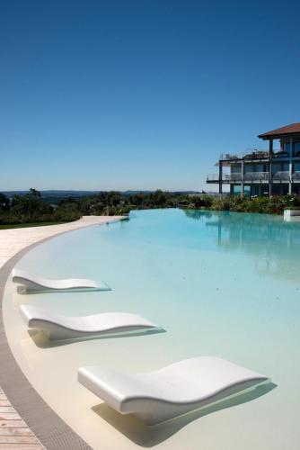 Garda Lake Luxury Life