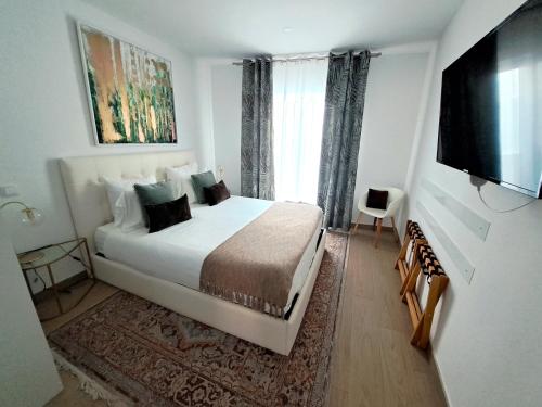 HYPERCENTER PENTHOUSE @ true heart of old town