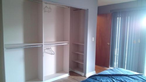 Katil atau katil-katil dalam bilik di Irises House - private room in home