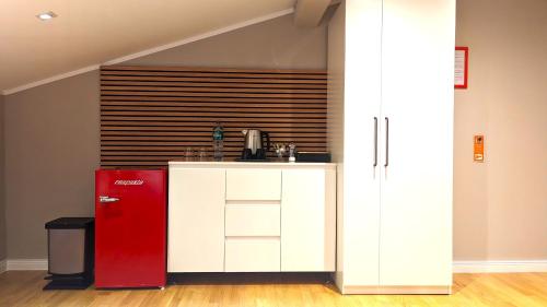 3 ROOMS - Zimmervermietung nähe Flughafen BER - gratis WLAN, Parken & Netflix photo 40
