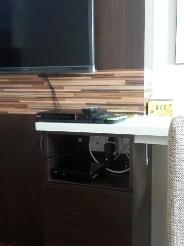 TV a/nebo společenská místnost v ubytování Best Studio Guest House