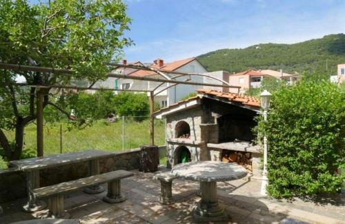 Apartments by the sea Banjol, Rab - 22362