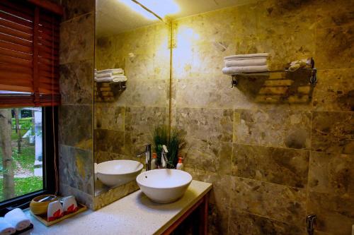 Ванна кімната в Hoàng Quyên 08 Vĩnh Phúc