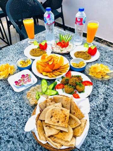 Φαγητό σε αυτός ο ξενώνας ή κάπου εκεί κοντά