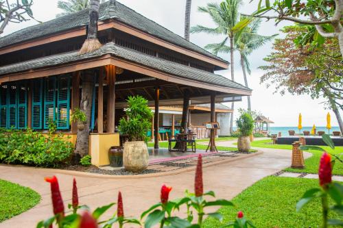 Un jardín fuera de Buri Rasa Village Samui Adults Only