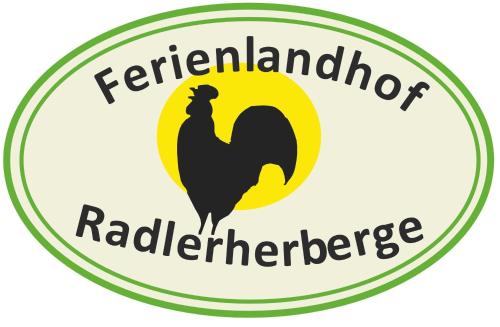 logotipo de un restaurante con gallo en Ferienlandhof Mistorf, 