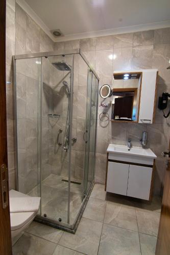 Bilik mandi di Vela Verde Hotel & SPA