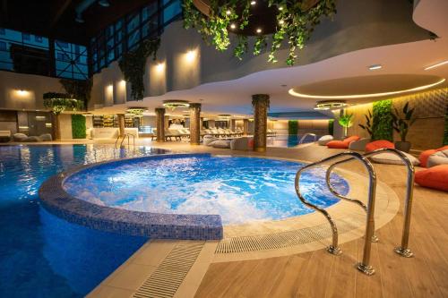 Πισίνα στο ή κοντά στο ZLATIBORSKO JEZERO 3 Lux@Spa