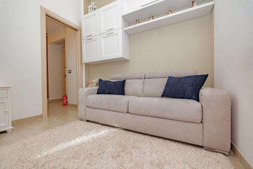 2 Bedroom Apartment - Buzzi Hospital, Sempione, MiCo, 100mt MetroM5