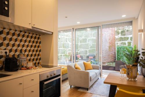 Golden Factory Apartment Downtown, Terrace and AC