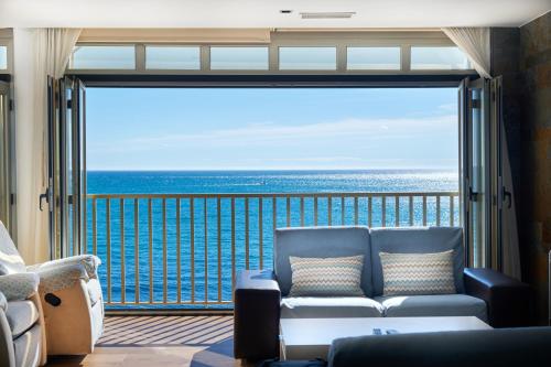 Ático de Lujo en primera línea de mar