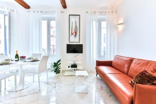 Alba apartment antibes street, by Welcome to Cannes photo 13