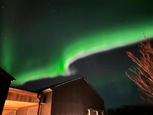 Φωτογραφία από το άλμπουμ του Stunning Luxury Chalet in West Iceland - Birta Rentals σε Husafell