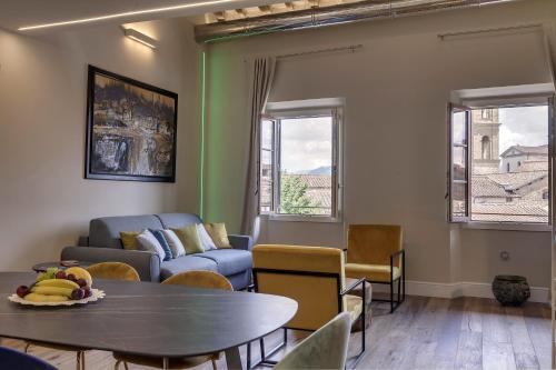 Sant'Agostino Luxury Apartment by Mamo Florence