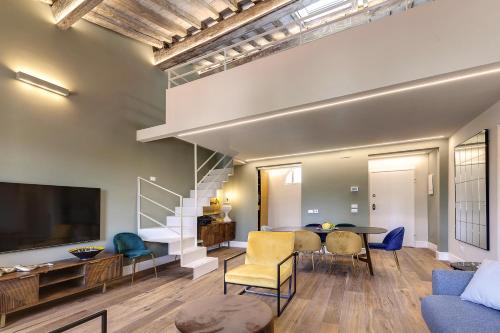 Sant'Agostino Luxury Apartment by Mamo Florence
