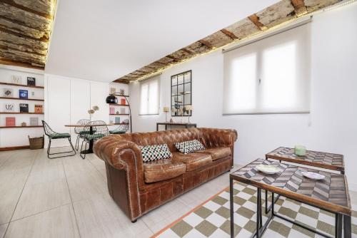 Coqueto Ático (1B+1B) Malasaña City Centre